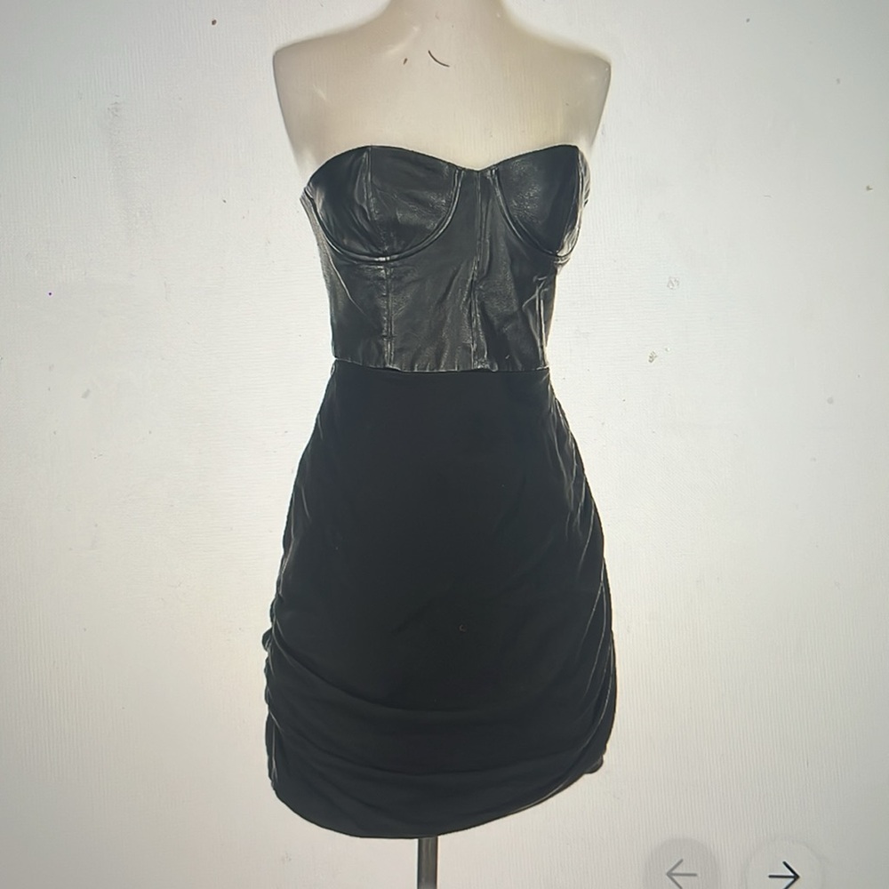 Alice + Olivia Black Strapless Dress